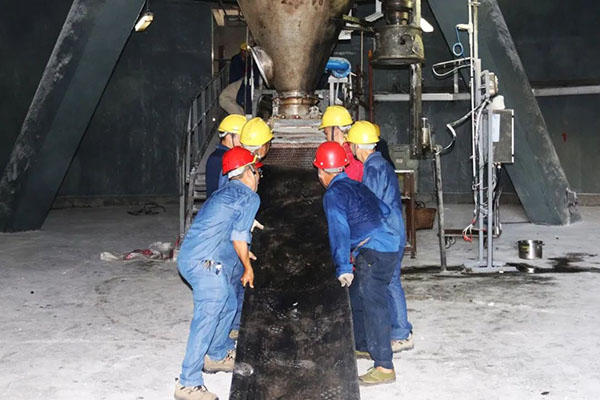 讓電于民 錯(cuò)峰檢修！致敬高溫下的檢修將士